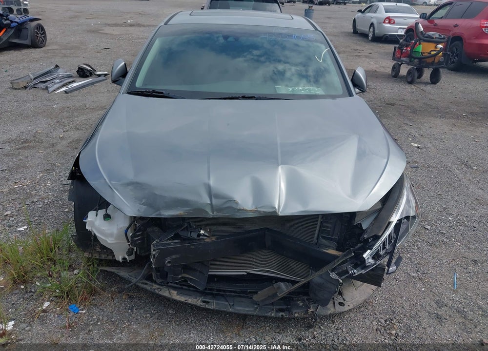 2019 HYUNDAI ELANTRA VIN: KMHD84LFXKU762485