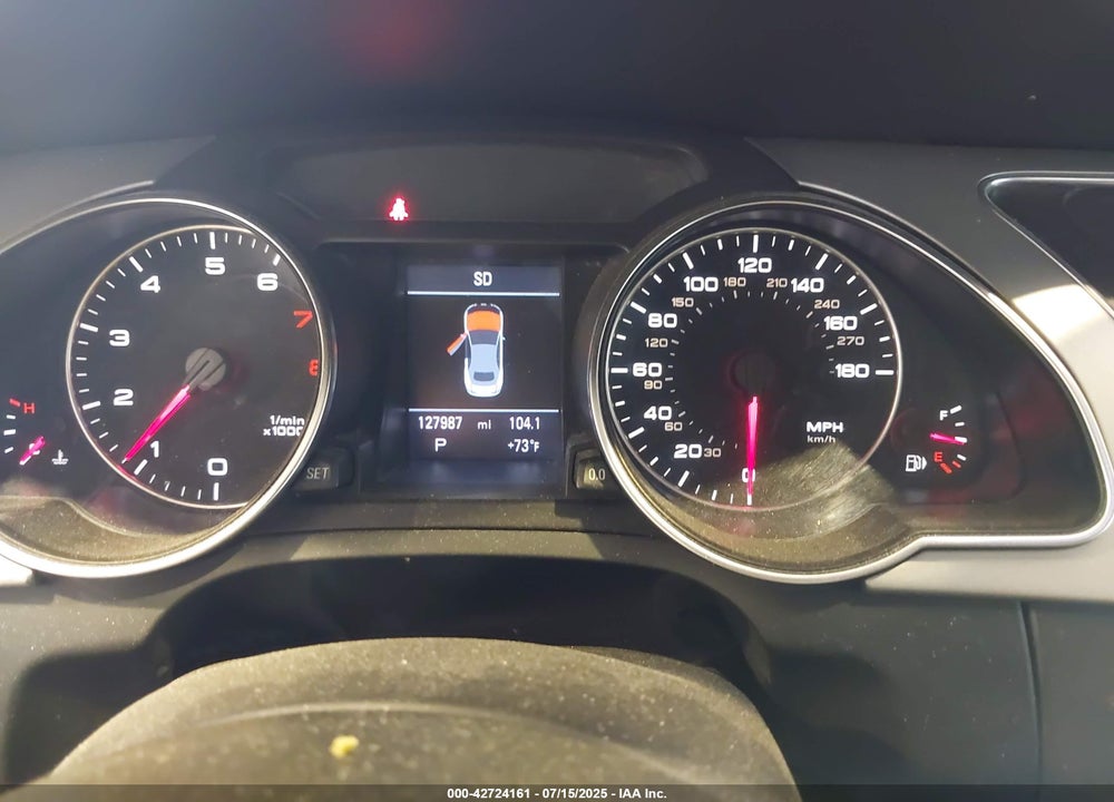 2011 AUDI A5 VIN: WAUVFAFHXBN011033