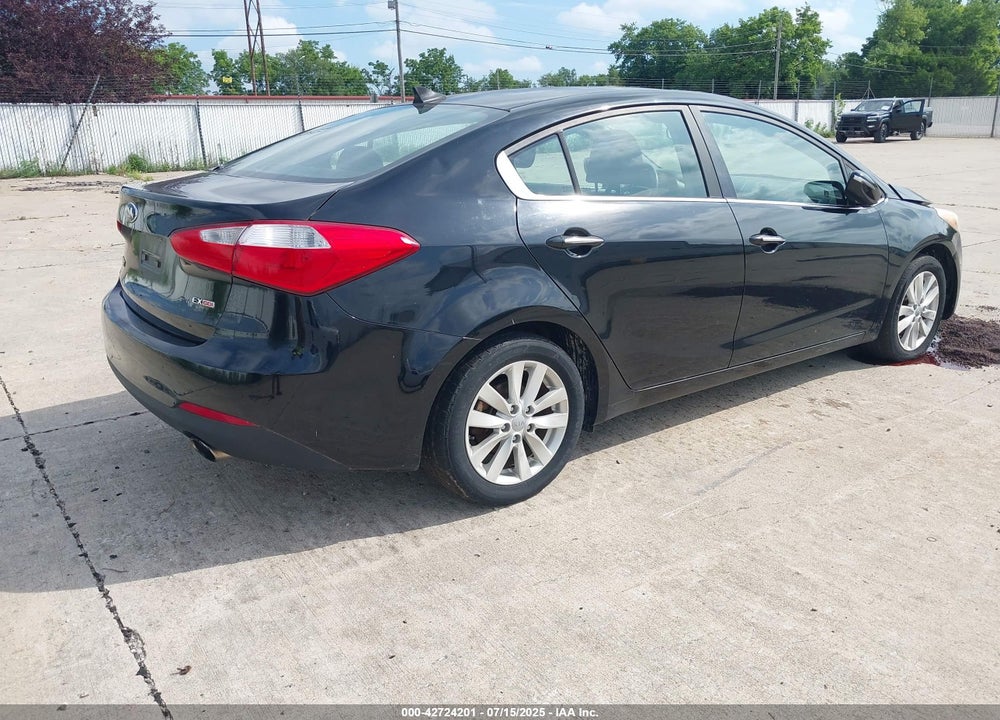 2014 KIA FORTE VIN: KNAFX4A88E5203324