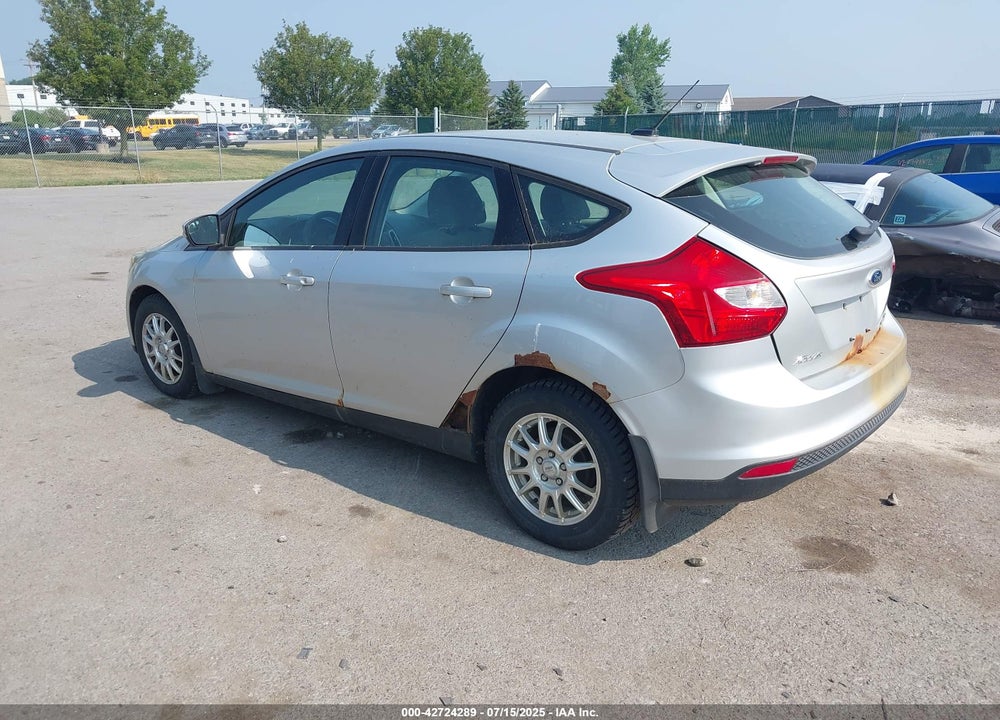 2013 FORD FOCUS VIN: 1FADP3K23DL137053