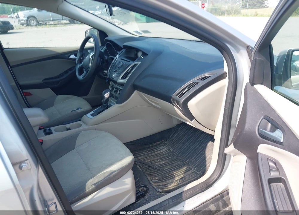 2013 FORD FOCUS VIN: 1FADP3K23DL137053