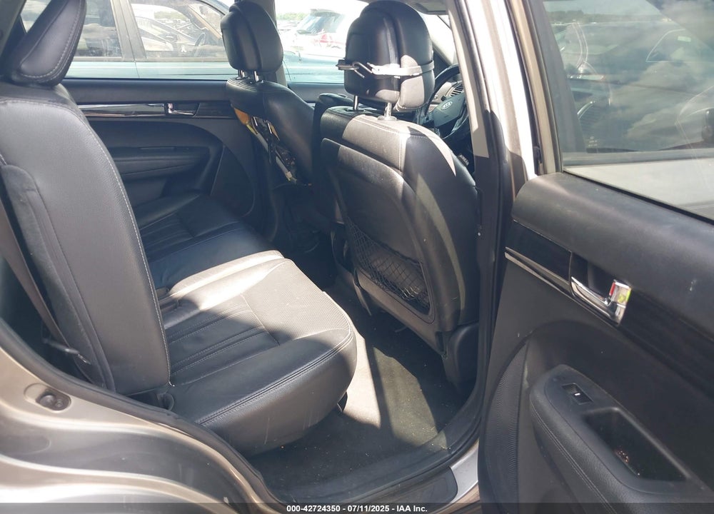 2012 KIA SORENTO VIN: 5XYKU4A26CG245288