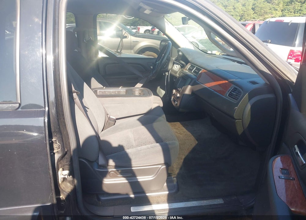 2007 GMC YUKON VIN: 1GKFC13C97R377384