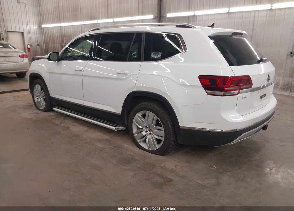 2018 VOLKSWAGEN ATLAS VIN: 1V2NR2CA0JC534724