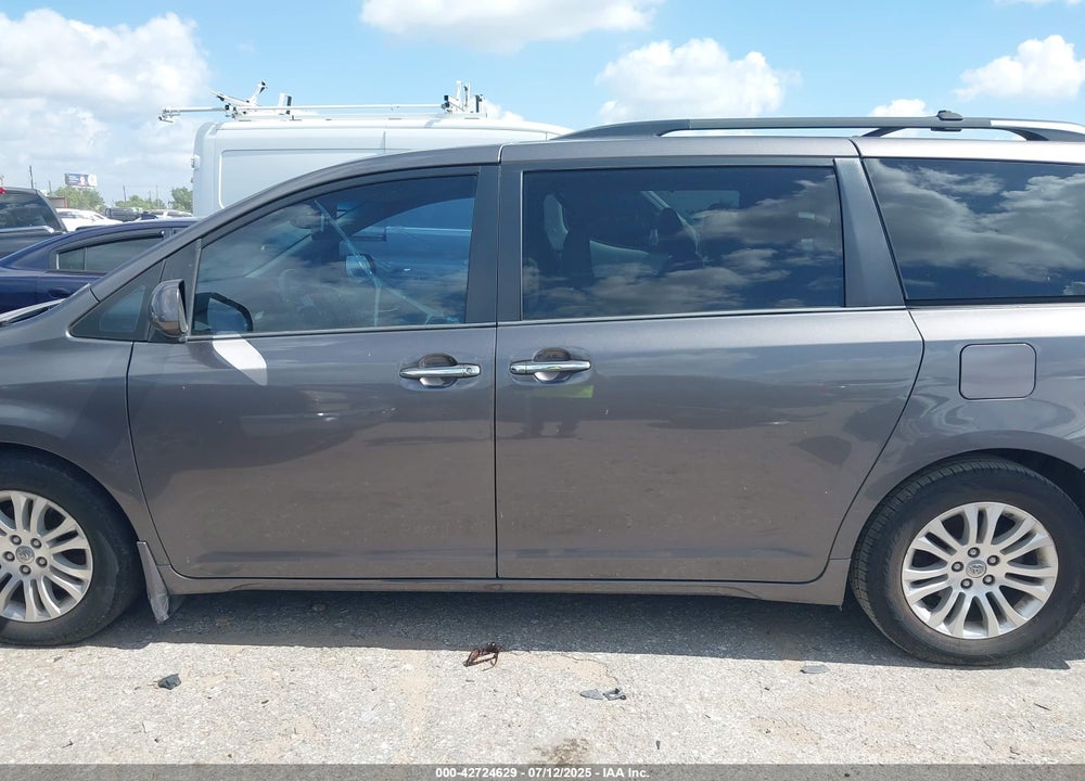 2014 TOYOTA SIENNA VIN: 5TDYK3DC0ES513076