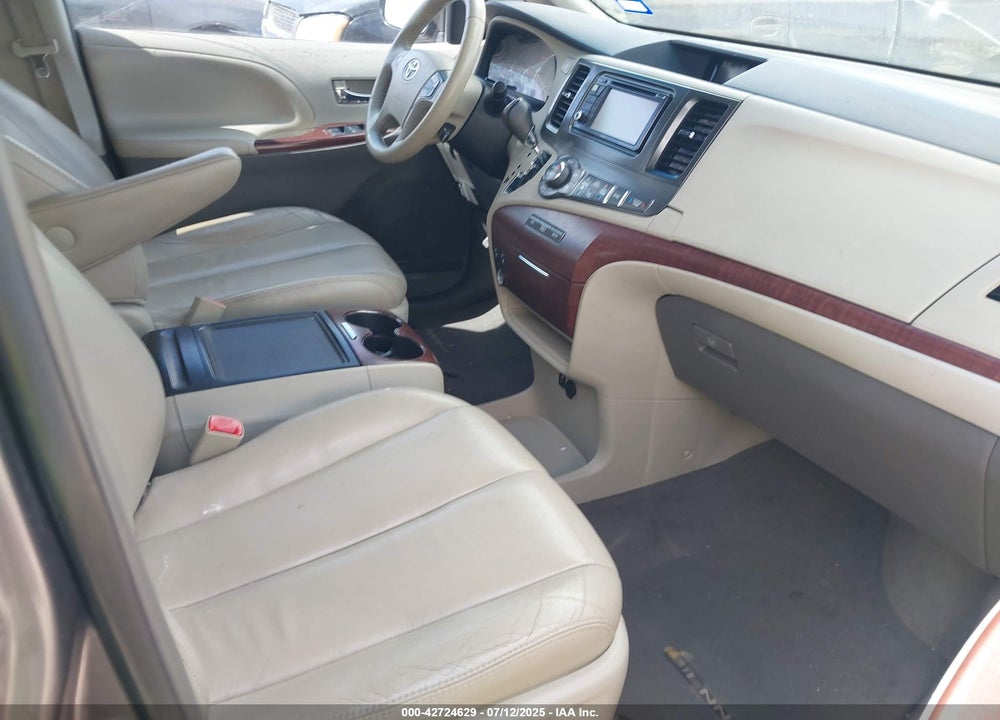 2014 TOYOTA SIENNA VIN: 5TDYK3DC0ES513076