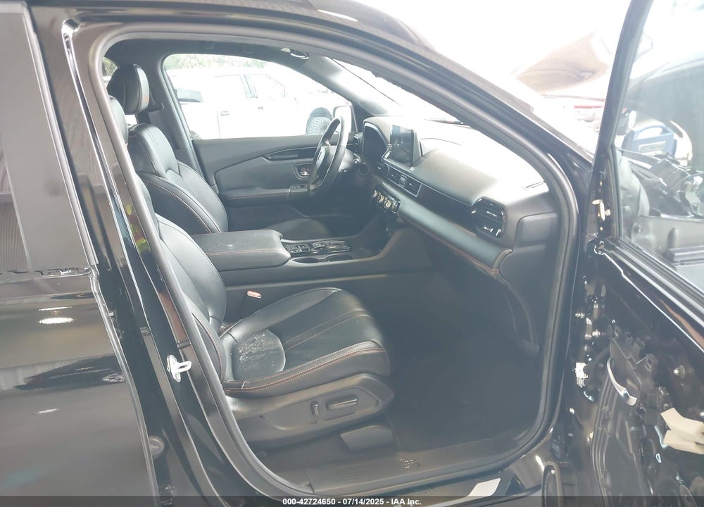 2024 HONDA PILOT VIN: 5FNYG1H60RB040879