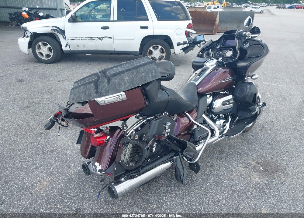 2019 HARLEY-DAVIDSON FLTRU VIN: 1HD1KGF1XKB616916