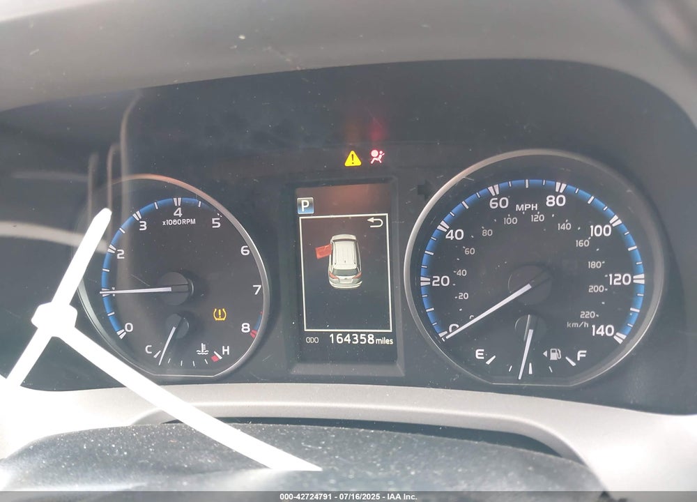 2018 TOYOTA RAV4 XLE VIN: 2T3WFREV4JW410508