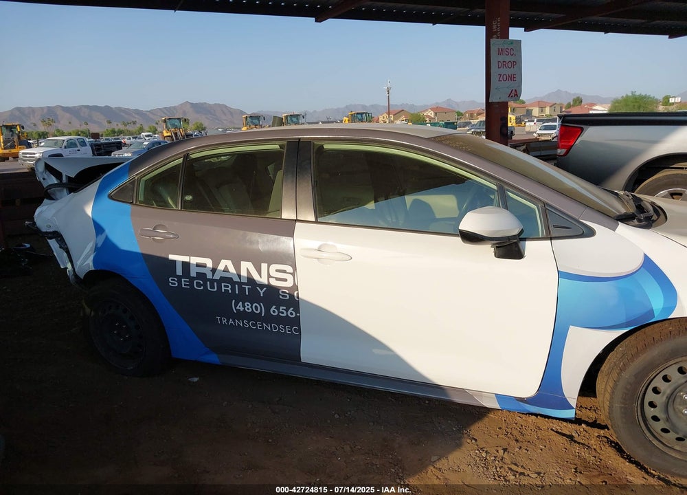 2024 TOYOTA COROLLA VIN: JTDBCMFE6R3043327