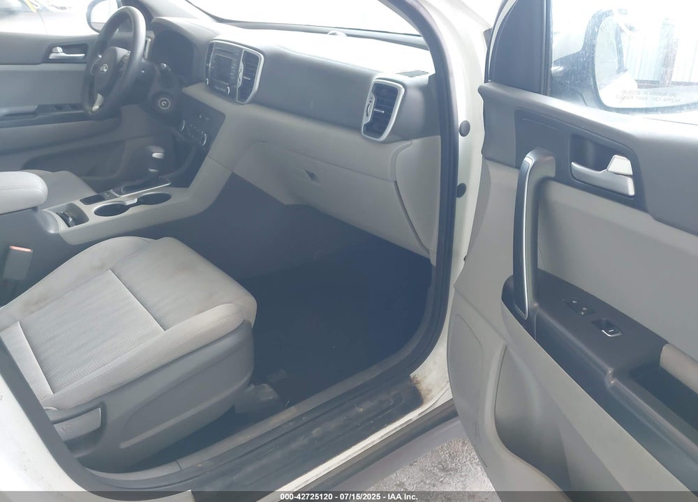 2017 KIA SPORTAGE VIN: KNDPM3ACXH7166610