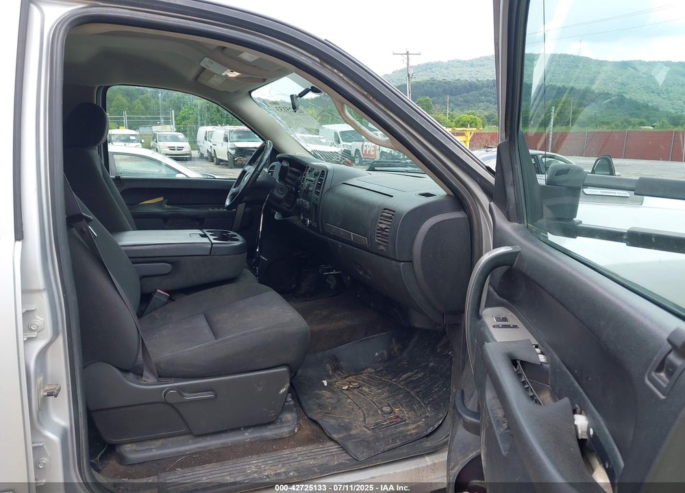 2011 CHEVROLET SILVERADO 2500 VIN: 1GC1KXC83BF125356