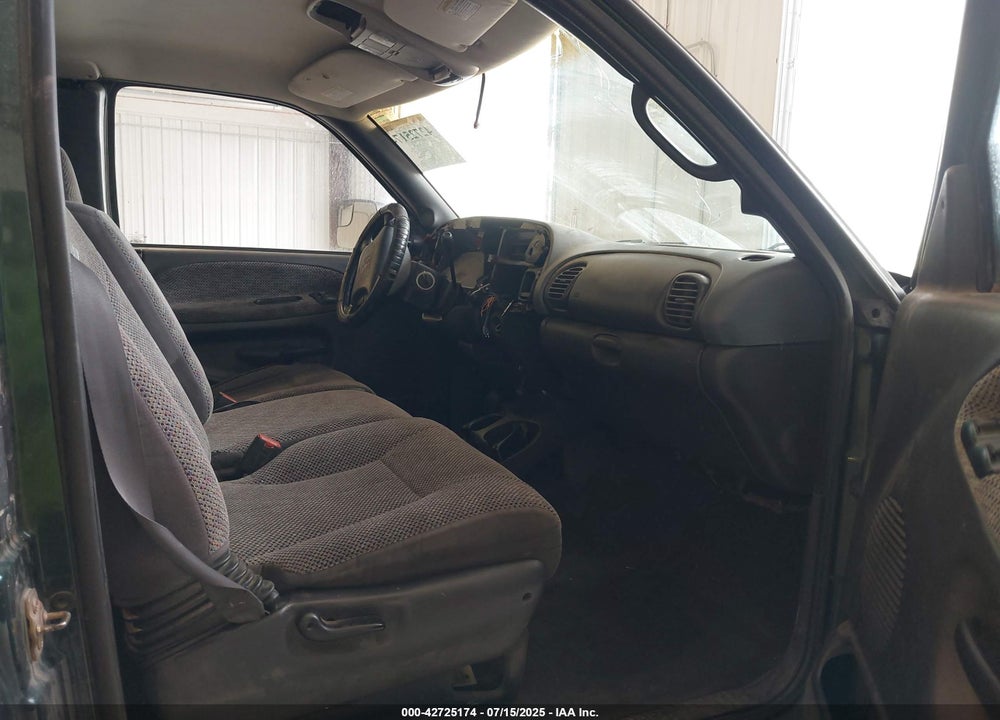 2000 DODGE RAM 2500 ST VIN: 3B7KF23Z1YG140708