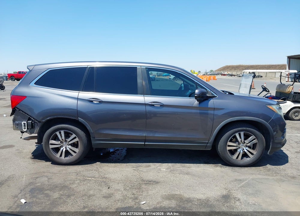 2017 HONDA PILOT VIN: 5FNYF5H37HB028596