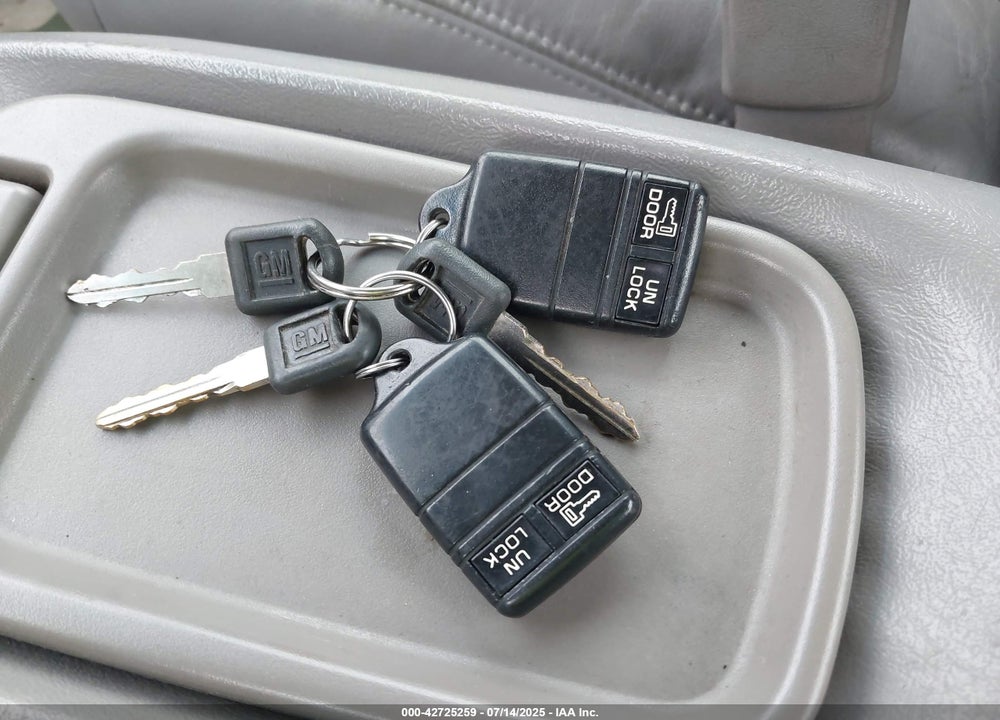 1995 CHEVROLET GMT-400 K1500 VIN: 1GCEK19K6SE144197