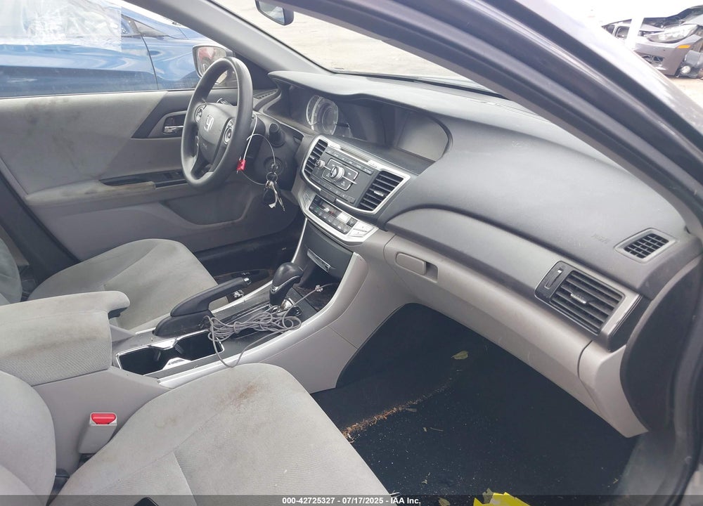 2013 HONDA ACCORD VIN: 1HGCR2F38DA251513