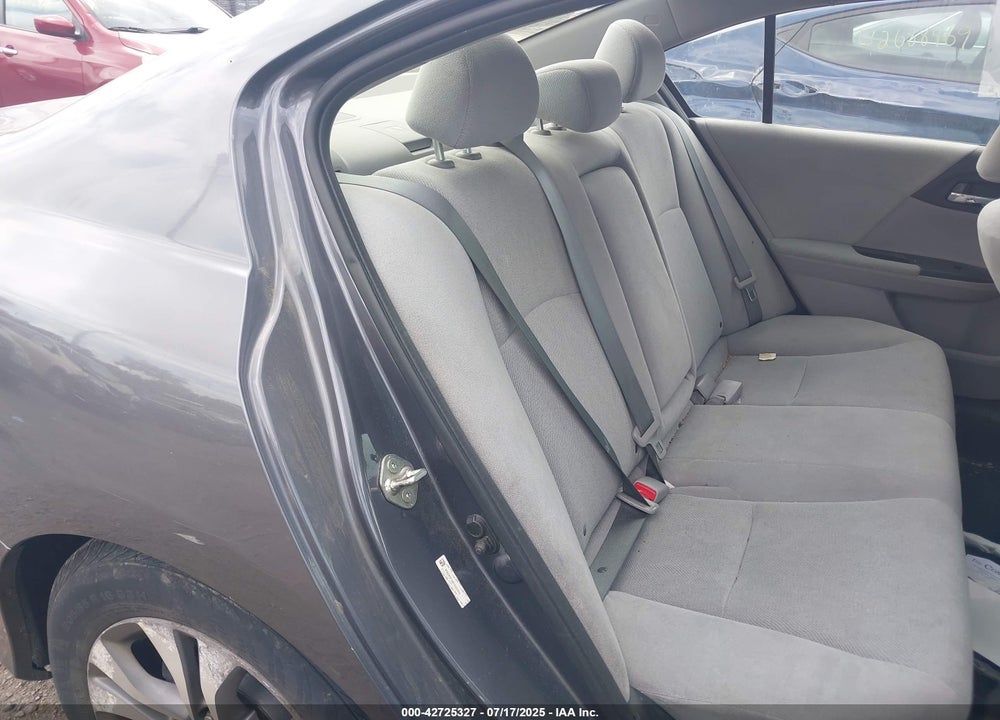 2013 HONDA ACCORD VIN: 1HGCR2F38DA251513