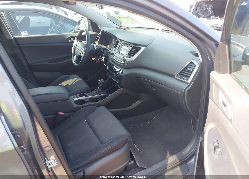 2016 HYUNDAI TUCSON VIN: KM8J3CA46GU188617