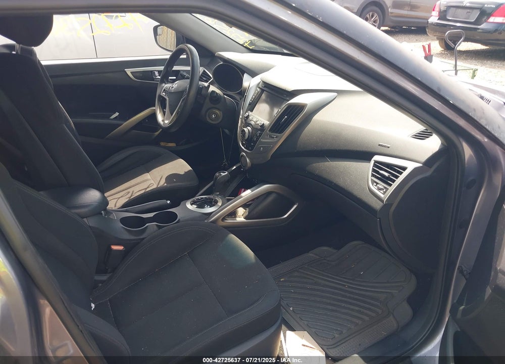 2016 HYUNDAI VELOSTER VIN: KMHTC6AD7GU284704
