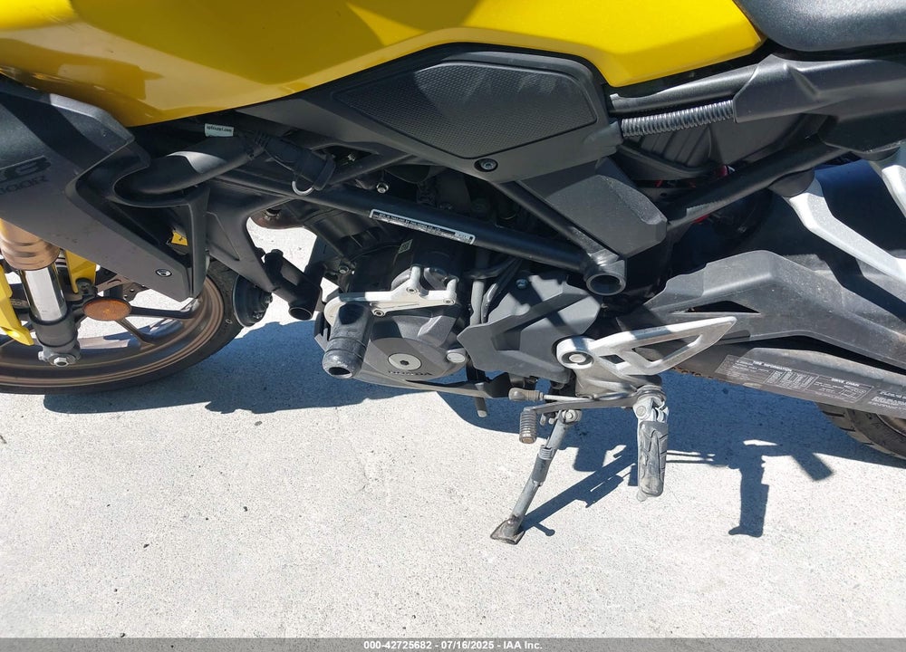 2024 HONDA CBF300 NA VIN: MLHNC5556R5400091
