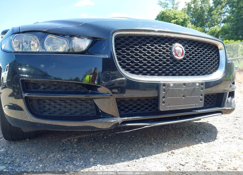 2017 JAGUAR XE VIN: SAJAJ4BN0HA956426