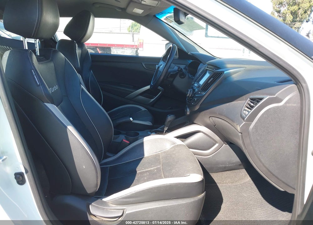 2013 HYUNDAI VELOSTER VIN: KMHTC6AE4DU158224