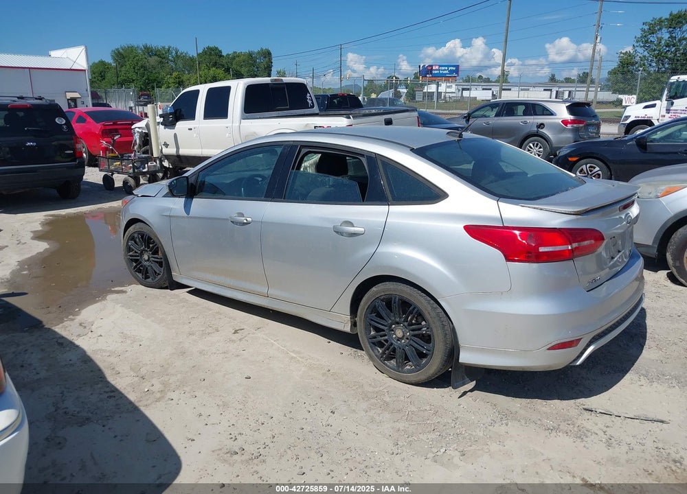 2016 FORD FOCUS VIN: 1FADP3F26GL296597