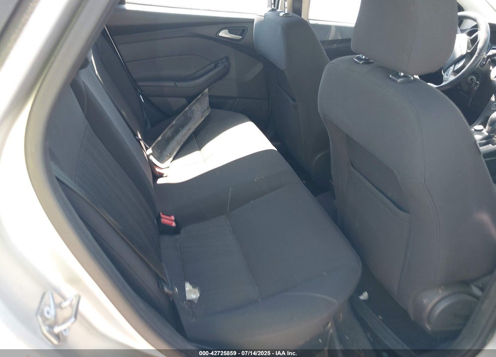 2016 FORD FOCUS VIN: 1FADP3F26GL296597