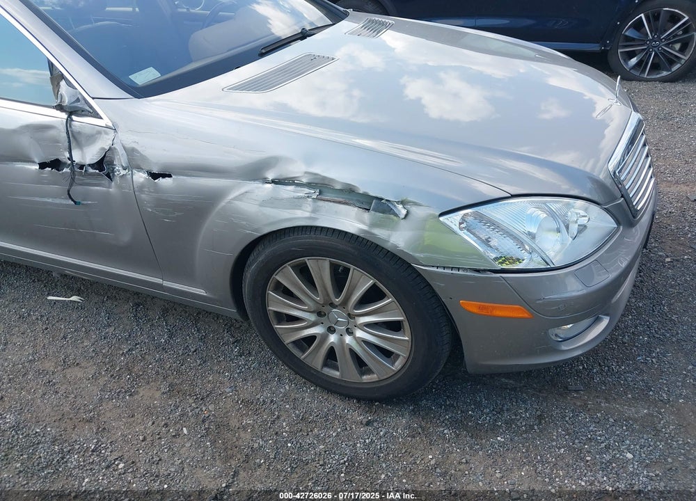 2007 MERCEDES-BENZ S 550 4MATIC VIN: WDDNG86X27A100857