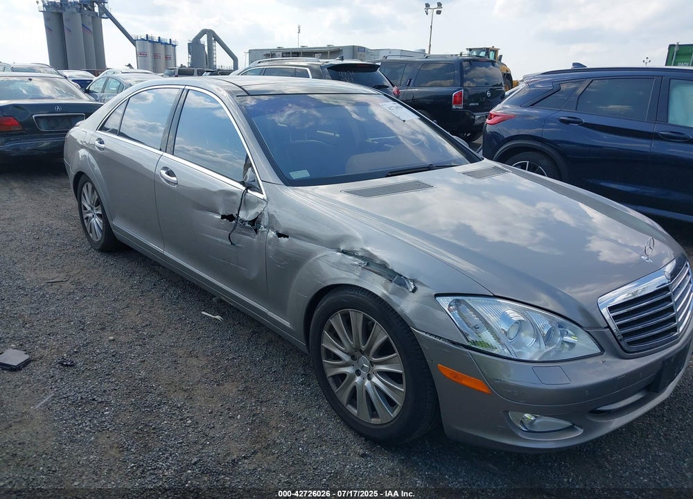 2007 MERCEDES-BENZ S 550 4MATIC VIN: WDDNG86X27A100857