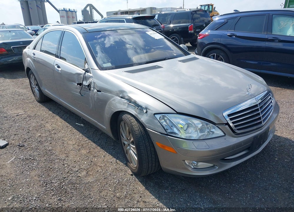 2007 MERCEDES-BENZ S 550 4MATIC VIN: WDDNG86X27A100857