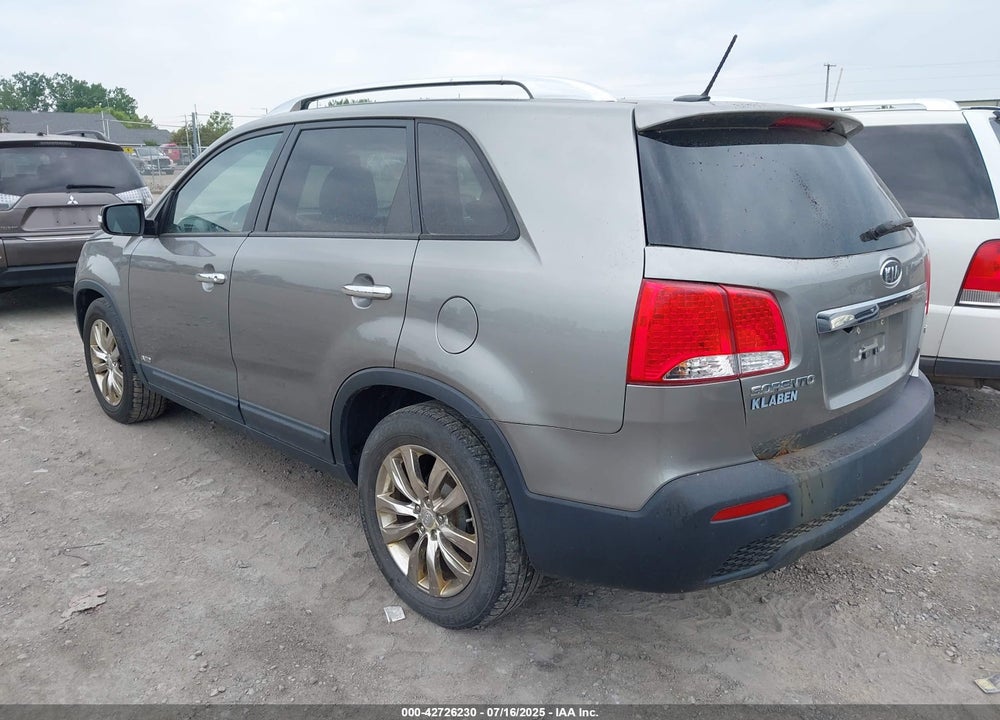 2011 KIA SORENTO VIN: 5XYKUDA20BG161921