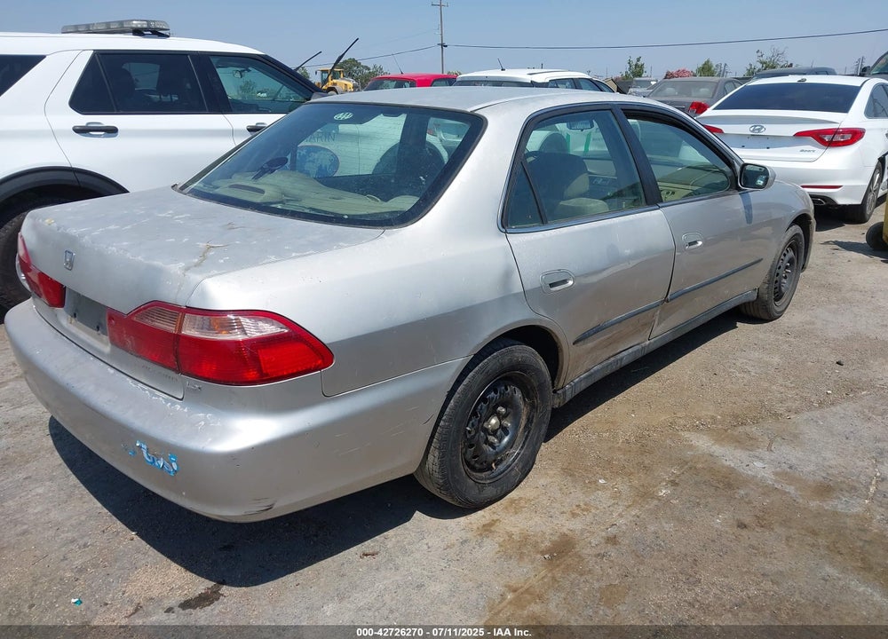 1998 HONDA ACCORD LX VIN: 1HGCG5642WA270058