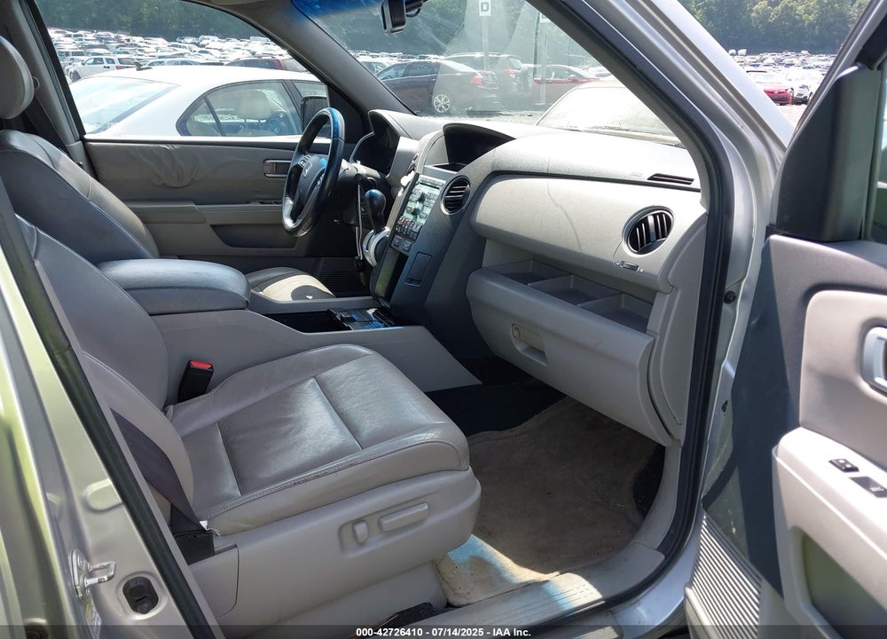 2011 HONDA PILOT VIN: 5FNYF3H51BB009961