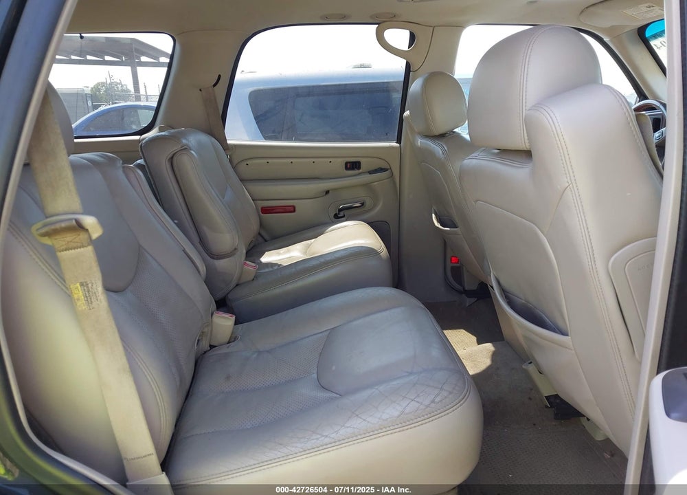 2005 CADILLAC ESCALADE STANDARD VIN: 1GYEK63N75R121907