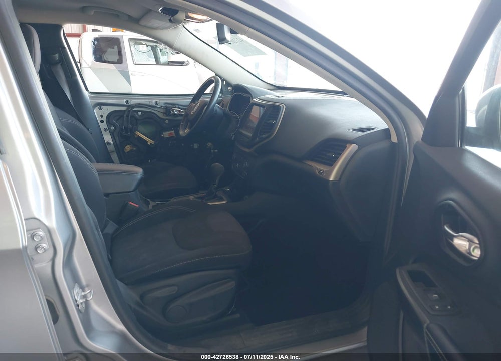 2015 JEEP CHEROKEE VIN: 1C4PJMCB2FW595259