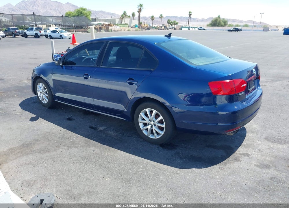 2011 VOLKSWAGEN JETTA VIN: 3VWDZ7AJ2BM340240