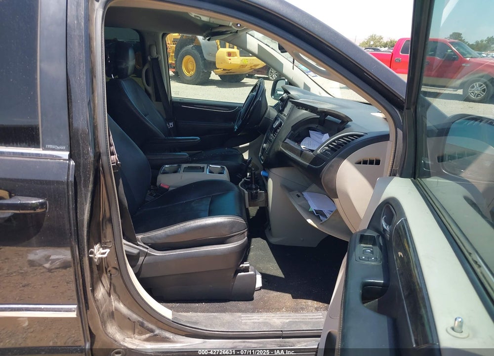 2013 CHRYSLER TOWN & COUNTRY TOURING VIN: 2C4RC1BG6DR637808