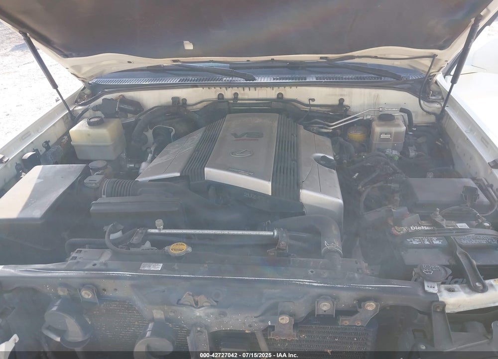 2005 LEXUS LX 470 VIN: JTJHT00W754000878