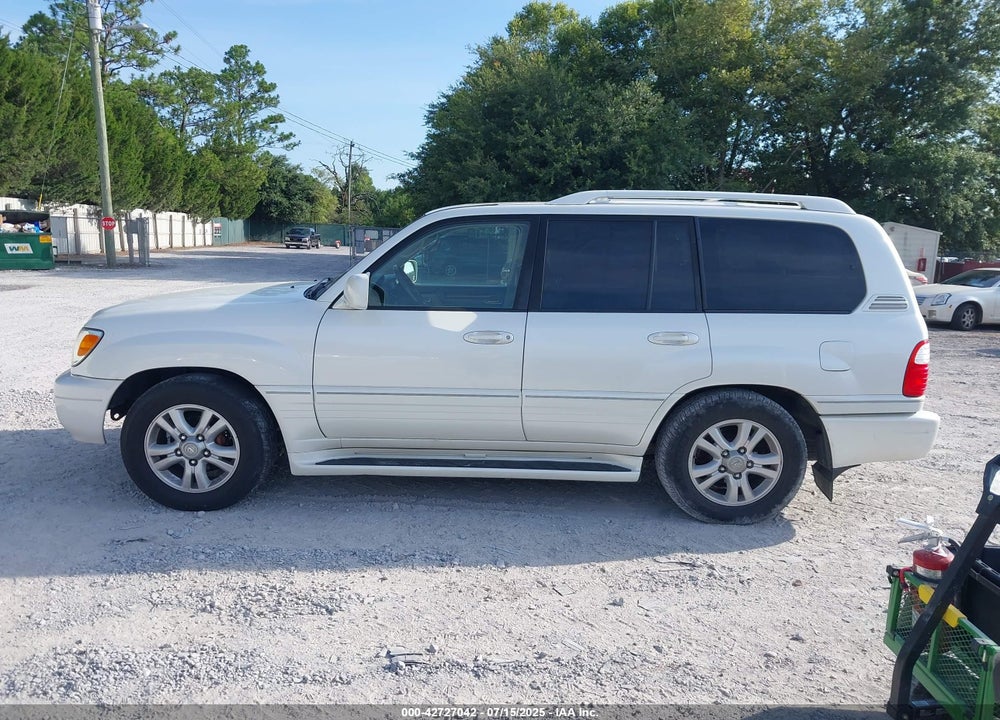 2005 LEXUS LX 470 VIN: JTJHT00W754000878