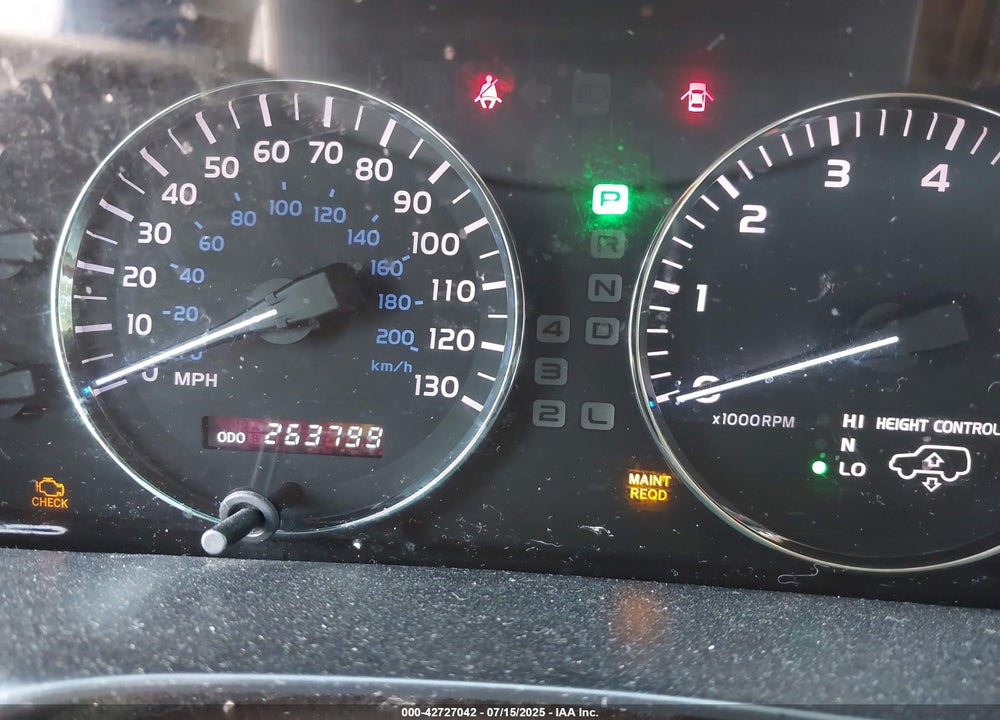 2005 LEXUS LX 470 VIN: JTJHT00W754000878