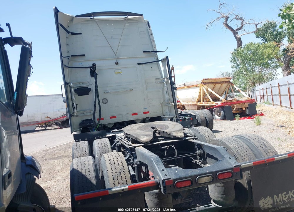 2021 VOLVO VNL VIN: 4V4NC9EH4MN268675