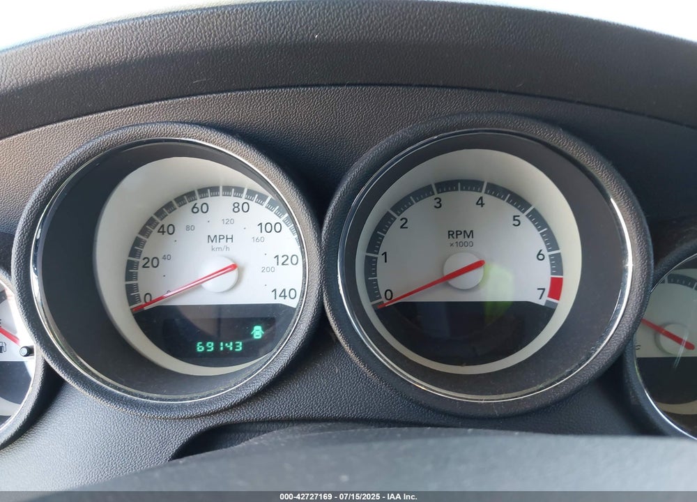 2010 DODGE CHARGER VIN: 2B3CA3CVXAH113097