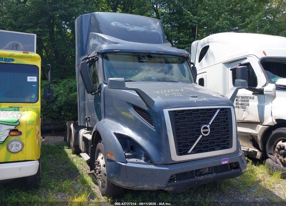 2020 VOLVO VNR VIN: 4V4WC9EG5LN260689