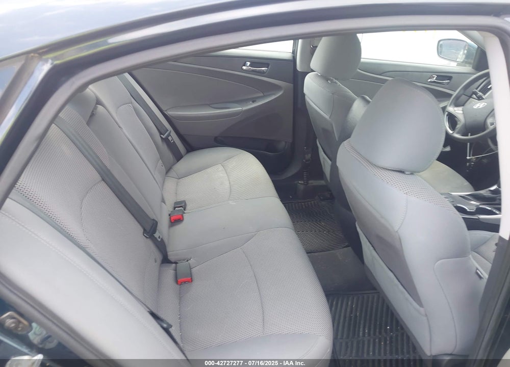 2013 HYUNDAI SONATA VIN: 5NPEB4AC0DH570475