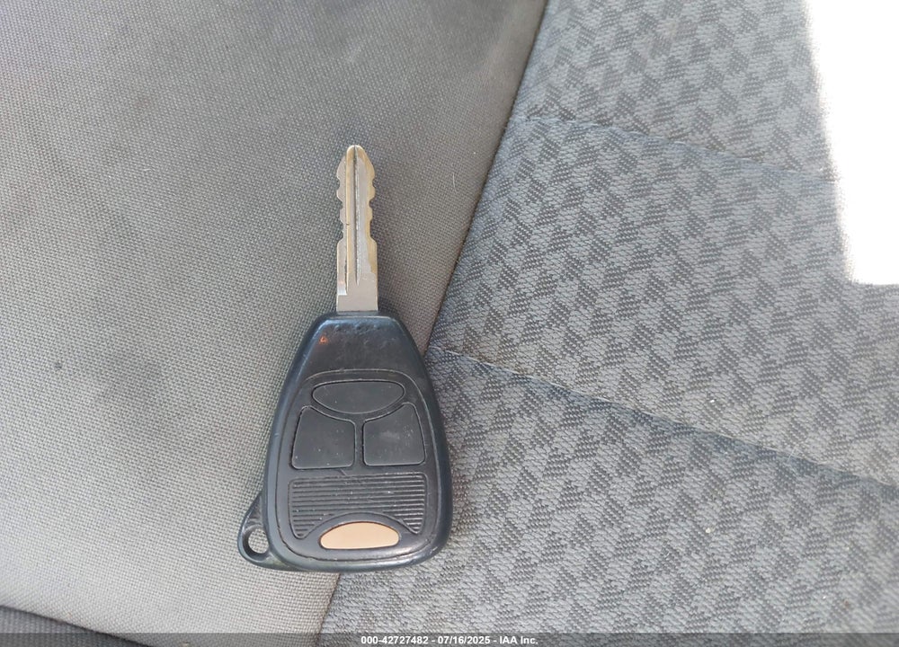 2005 JEEP GRAND CHEROKEE LAREDO VIN: 1J4GS48K25C626073