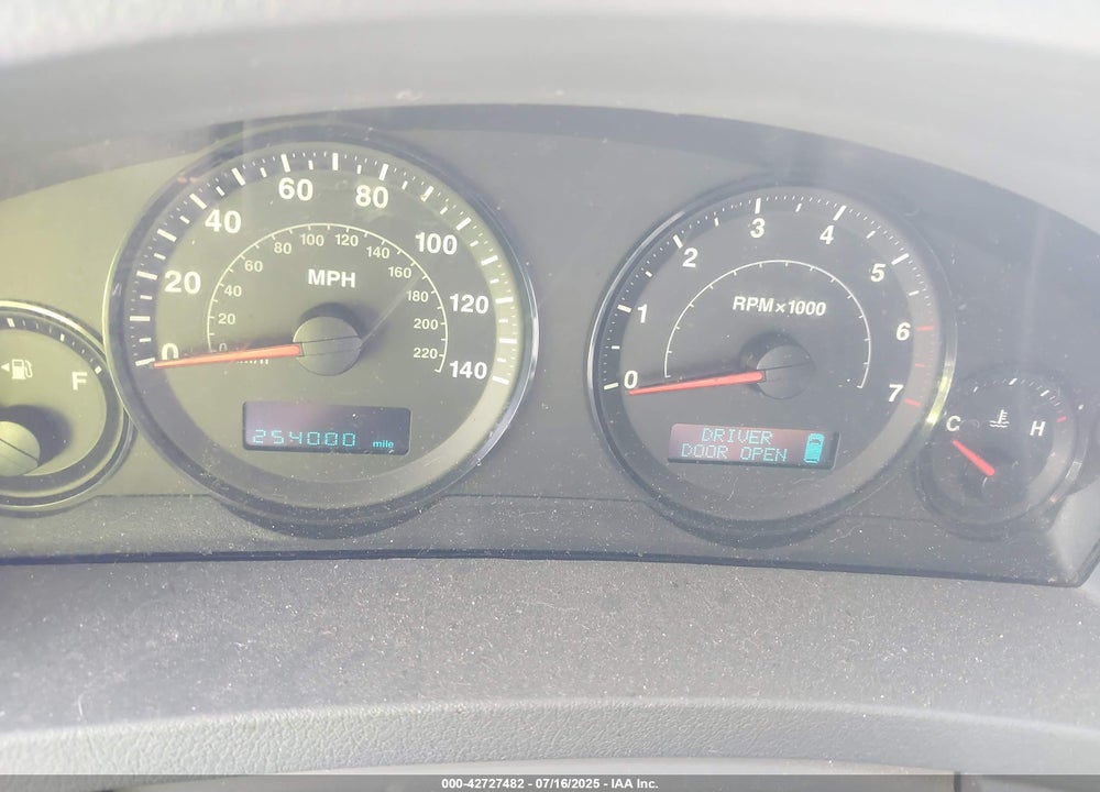 2005 JEEP GRAND CHEROKEE LAREDO VIN: 1J4GS48K25C626073