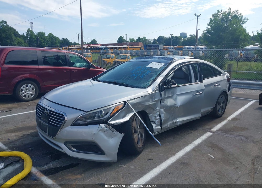 2017 HYUNDAI SONATA HYBRID VIN: KMHE34L10HA051217