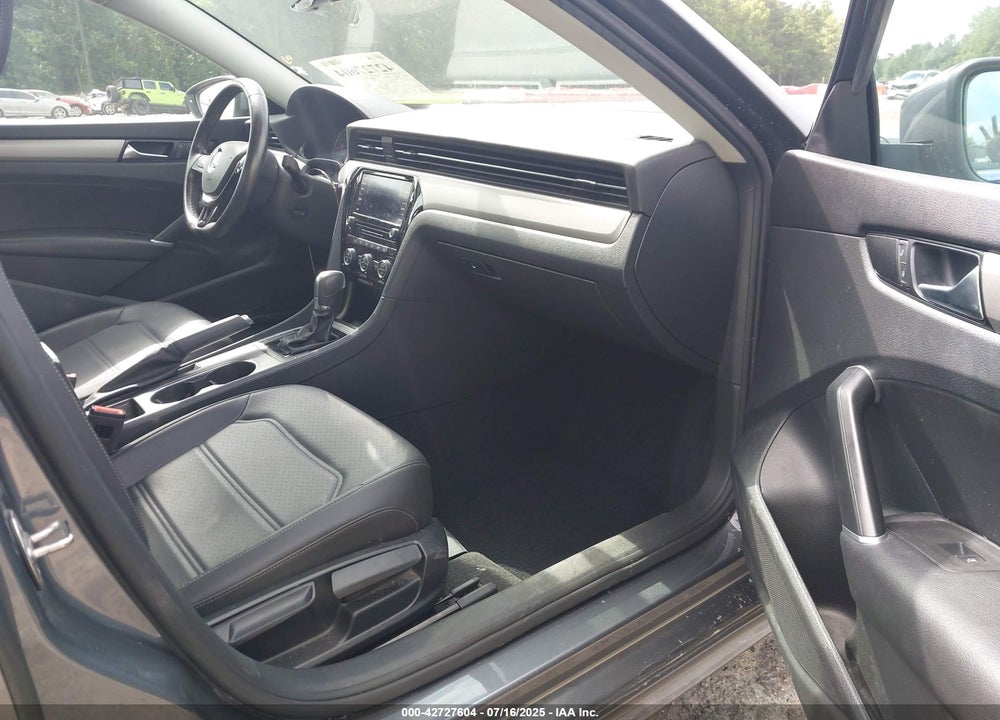 2020 VOLKSWAGEN PASSAT VIN: 1VWSA7A37LC022116