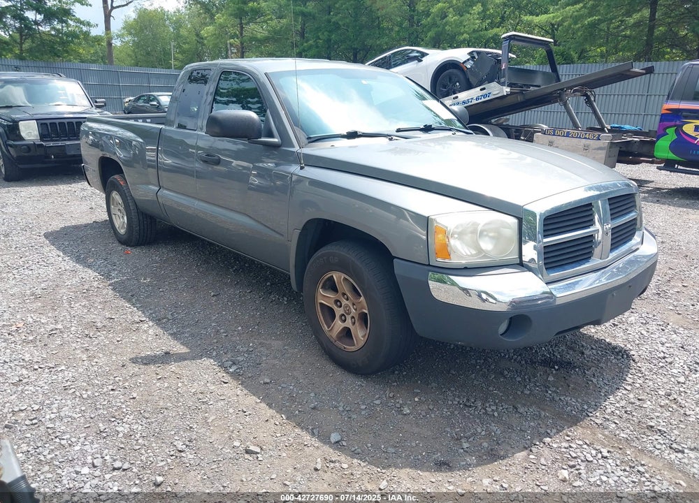 2005 DODGE DAKOTA SLT VIN: 1D7HW42N25S155393